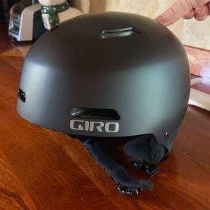 Giro ledge helmet